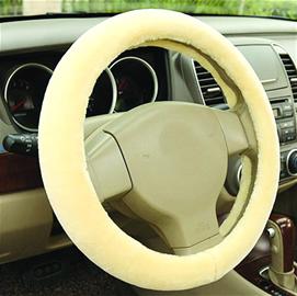 警惕车内的美丽陷阱 那些被忽视的汽车装饰品安全隐患